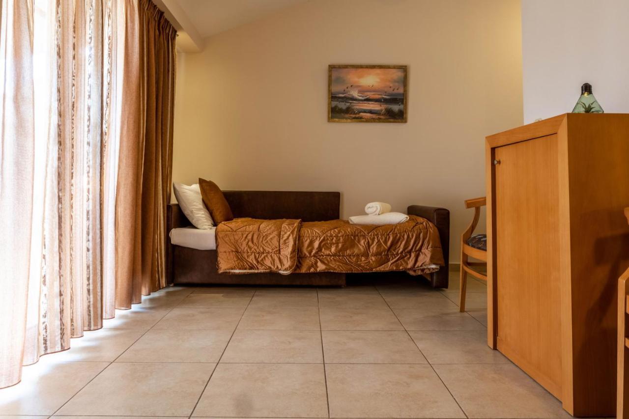Hotel Serenity Tolo Luaran gambar